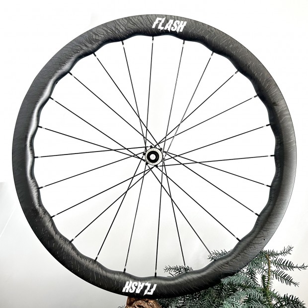 2.3x1.6mm 2g Raggi in carbonio e lega di titanio per bicicletta Straight Pull 142mm-307mm